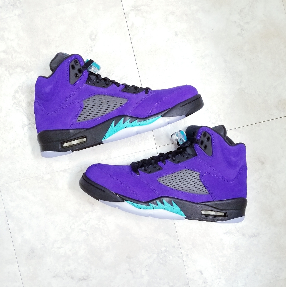 SOLD - SOLD COPY - Jordan retro 5s " Alternate Grapes 2020 Release